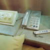 Hotel totolo（トトロ）(豊島区/ラブホテル)の写真『201号室ベッド周り&amp;ルームキー』by 情報屋Ｘ