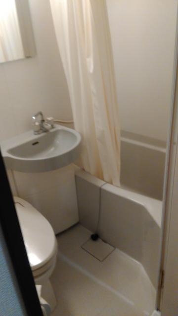 HOTEL グランフォート(新宿区/ラブホテル)の写真『303号室の浴室』by ふもさん