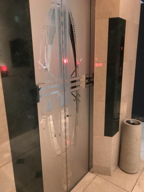 W-ARAMIS（アラミス）(新宿区/ラブホテル)の写真『2階のエレベーターホール』by 少佐