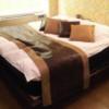 ホテル ドルフィンリゾート 岐阜(岐阜市/ラブホテル)の写真『201号室 ベッド クッションが多めです』by キセキと呼ぶ他ない