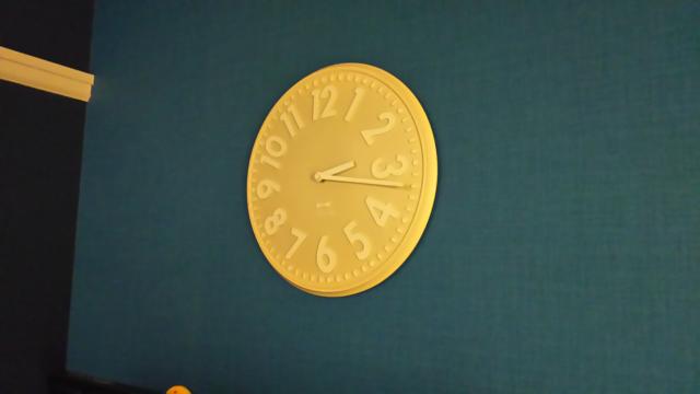 レンタルルーム プレジャー(港区/ラブホテル)の写真『26号室の時計【結構大きいです、直径30cmくらい？】』by たけのこ