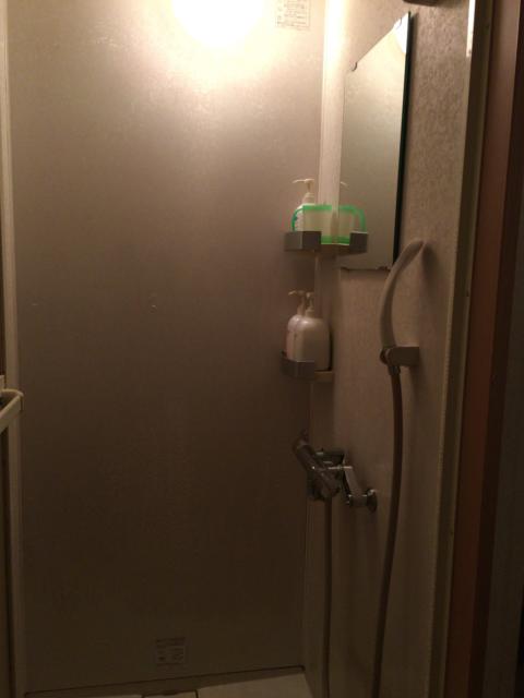 レンタルルーム ROOMS(新宿区/ラブホテル)の写真『３号室 シャワー』by むかい