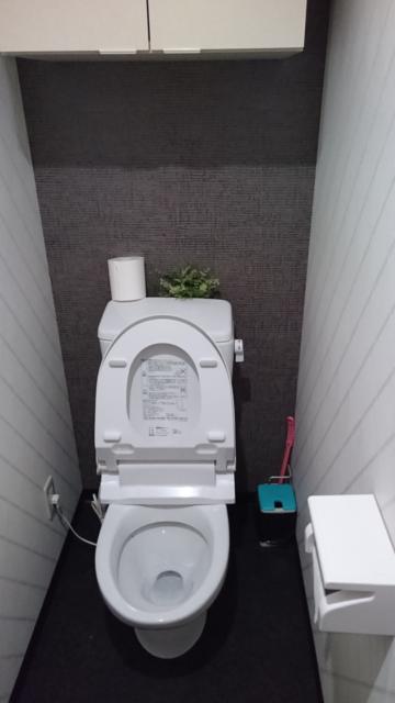 レンタルルーム オレンジロード(墨田区/ラブホテル)の写真『フロア共同トイレ』by ところてんえもん