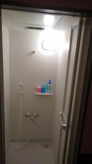 レンタルルーム オレンジロード(墨田区/ラブホテル)の写真『6号室  シャワー室』by ところてんえもん