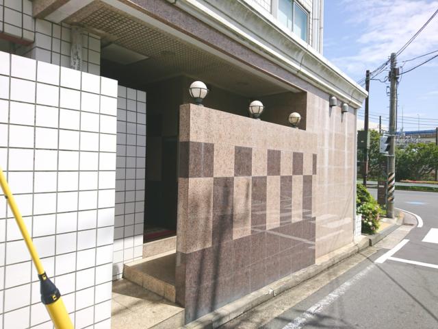 HOTEL NEW PARCO(ニューパルコ)(横浜市磯子区/ラブホテル)の写真『昼の入口』by fooo
