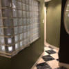 HOTEL SULATA渋谷道玄坂(渋谷区/ラブホテル)の写真『309号室　室内から玄関方向』by やり金
