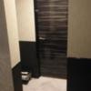 ホテル アトランタ(豊島区/ラブホテル)の写真『501、スリッパを履いてドアを開けると、右側（写ってませんが）がトイレ、正面が部屋、左側がシャワールームです。』by ゆうじい