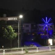 HOTEL AZIAN(アジアン)(名古屋市守山区/ラブホテル)の写真『夜の外観』by まさおJリーグカレーよ