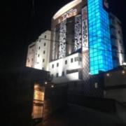 HOTEL & SPA ISLAND（スパアイランド）(豊田市/ラブホテル)の写真『夜の外観』by まさおJリーグカレーよ
