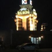 HOTEL BARON CLUB －ONE DAY RESORT－(岡崎市/ラブホテル)の写真『夜の外観』by まさおJリーグカレーよ