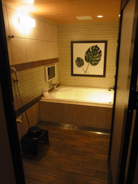 ホテル グラス(豊島区/ラブホテル)の写真『302号室 浴室』by ホテルレポったー