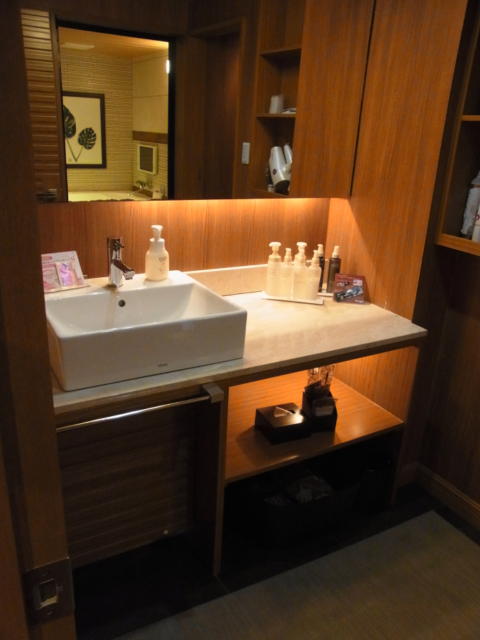 ホテル グラス(豊島区/ラブホテル)の写真『302号室 洗面』by ホテルレポったー