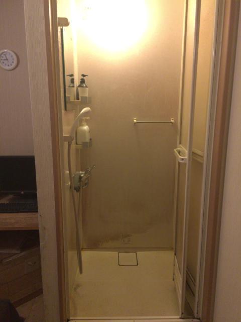 レンタルルーム ROOMS(新宿区/ラブホテル)の写真『8号室 シャワー』by むかい
