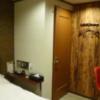 HOTEL ALLURE（アリュール）(渋谷区/ラブホテル)の写真『103号室（部屋奥から入口方向）』by 格付屋