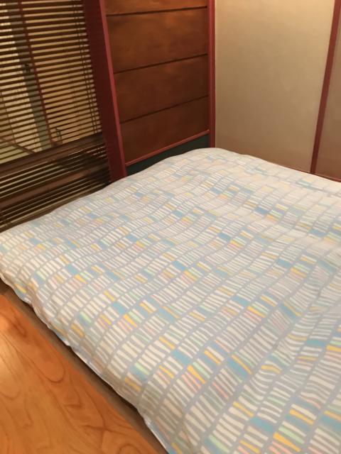 ホテルいいじま(新宿区/ラブホテル)の写真『ベッドルーム②』by 少佐