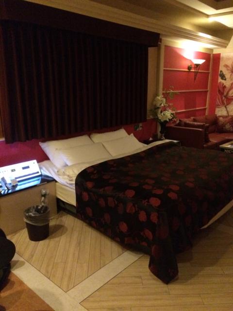 フェアリーキッス(宇都宮市/ラブホテル)の写真『131号室 ベッド』by 名無しさん（ID:34218）