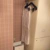 ホテル ブルゾン(台東区/ラブホテル)の写真『301号室 ハンガー 冷蔵庫&amp;ティーセット入り戸棚』by ちげ