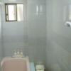 ドルフィン(新宿区/ラブホテル)の写真『203号室（浴室。汚くはないですが狭いです）』by 格付屋