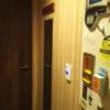 KNOWS HOTEL(ノウズホテル)(沼津市/ラブホテル)の写真『207号室利用、部屋の入口は、いたってシンプル。』by キジ