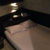 HOTEL HERME（エルメ）(渋谷区/ラブホテル)の写真『206号室のベッド　やや狭い』by Kenny