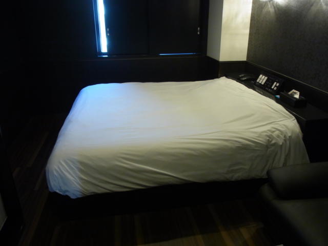 HOTEL 31（サーティワン)(船橋市/ラブホテル)の写真『402号室 ベッド』by ホテルレポったー