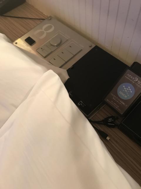 ホテル　エイト(新宿区/ラブホテル)の写真『枕元のコントロールパネル』by 少佐