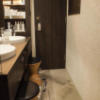 HOTEL SENSE(センス)(新宿区/ラブホテル)の写真『507号室　洗面スペース全景　奥の扉がトイレ』by INA69