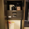 HOTEL SENSE(センス)(新宿区/ラブホテル)の写真『507号室　電子レンジやコーヒーセット、冷蔵庫』by INA69