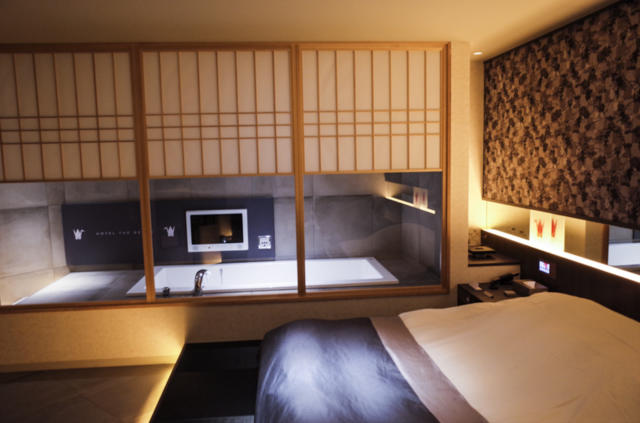 HOTEL SENSE(センス)(新宿区/ラブホテル)の写真『507号室　全景　奥が浴室』by INA69