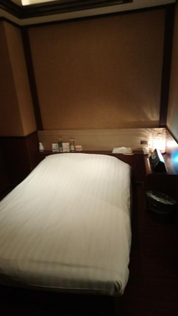 HOTEL 21（トニーワン）(船橋市/ラブホテル)の写真『302号室  部屋　ベッド』by かーたー