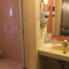 hotel SKY ROAD(豊島区/ラブホテル)の写真『305号室、浴室入口、洗面台』by ACB48
