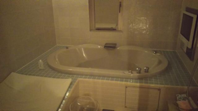 ウォーターホテルS国立(国立市/ラブホテル)の写真『406号室 お風呂も良い感じ❗️』by やまけんちゃん