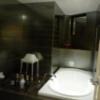HOTEL VARKIN（ヴァーキン）(豊島区/ラブホテル)の写真『703号室（浴室。十分にスペースは取ってあります。シャンプーなど豊富です）』by 格付屋