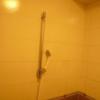 新宿ジャルディーノ(新宿区/ラブホテル)の写真『303号室（シャワーヘッドは横向きでした。洗い場は広めです）』by 格付屋