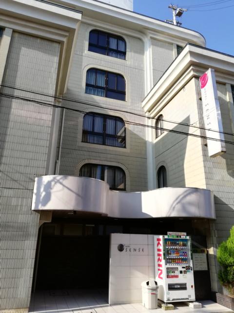HOTEL SENSE（センス）(松山市/ラブホテル)の写真『昼外観』by ところてんえもん
