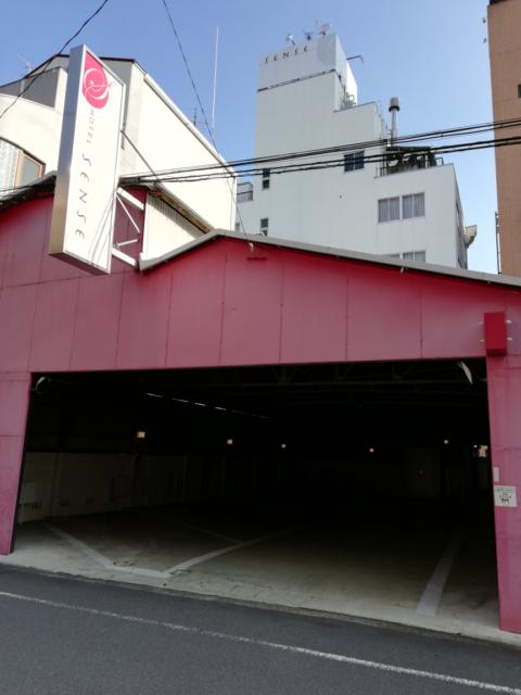 HOTEL SENSE（センス）(松山市/ラブホテル)の写真『昼駐車場』by ところてんえもん