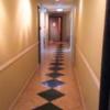 マイアミ(横浜市西区/ラブホテル)の写真『202号室利用。至って普通の廊下です。』by キジ