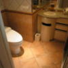 HOTEL SK PLAZA（エスケープラザ）(渋谷区/ラブホテル)の写真『212号室 トイレと洗面（右手が浴室）』by ホテルレポったー