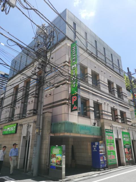 MINT Kabukichou(ミント歌舞伎町)(新宿区/ラブホテル)の写真『昼外観2』by ところてんえもん