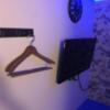 レンタルルーム プレジャー(港区/ラブホテル)の写真『（24号室）ベッド足側。TV、時計、ハンガーです。』by こーめー