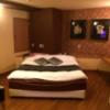 トロピカルアイランド(久喜市/ラブホテル)の写真『401号室 ベッド』by mee