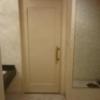 ホテル ステーション本店(台東区/ラブホテル)の写真『208号室　バスルーム前からの風景（正面が部屋入口、左側が洗面台、右側が玄関と大鏡）』by YOSA69
