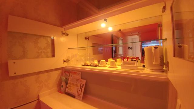 RAMSES SEVEN(ラムセスセブン)(豊島区/ラブホテル)の写真『505号室 食器棚』by 来栖