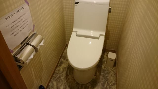 HOTEL D(川越市/ラブホテル)の写真『215号室 トイレ』by クーヘン