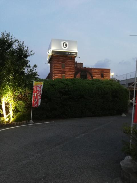 HOTEL エルアンドエル草加(草加市/ラブホテル)の写真『夜外観1』by ところてんえもん