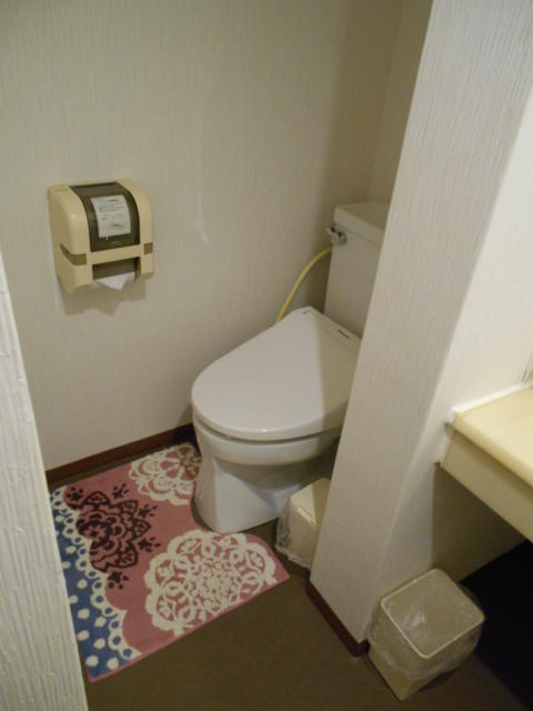 ホテル アモーレ(所沢市/ラブホテル)の写真『405号室、トイレ』by もんが～