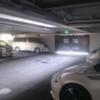 IG ANNEX （アイジーアネックス）(足立区/ラブホテル)の写真『１階駐車場から右側が出口専用（自動開閉）』by YOSA69