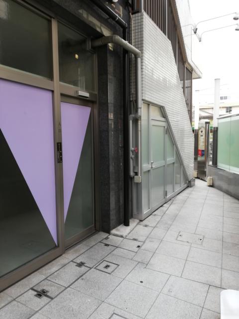 新日本プラザホテル(船橋市/ラブホテル)の写真『昼入口1』by ところてんえもん