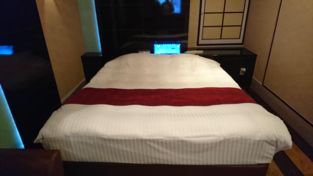 PLAZA K(プラザＫ)(八王子市/ラブホテル)の写真『405号室、ベッド』by おむすび