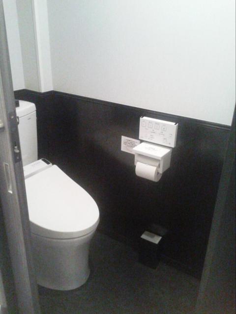 HOTEL Chelsea（チェルシー）(新宿区/ラブホテル)の写真『301号室 （A～C）Bグレードの部屋。トイレはオシュレット付きで清潔でした。』by セイムス
